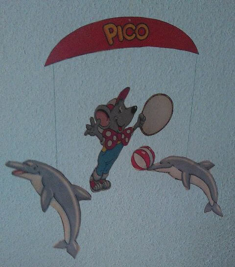 Mobile mit zwei Delfinen und Pico