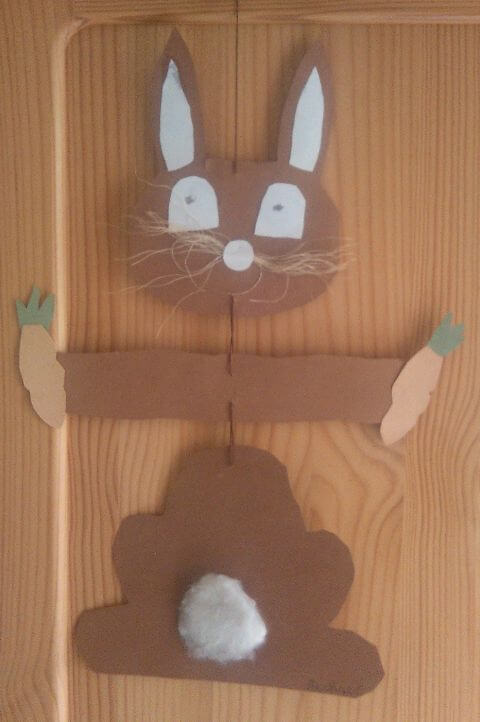 dreiteiliger Hase aus braunem Karton